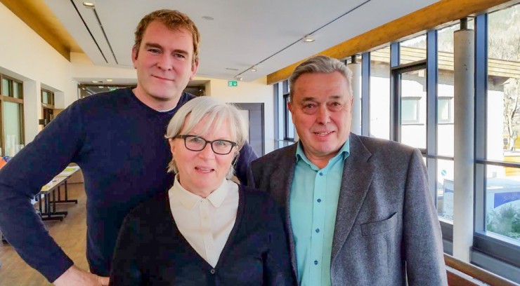 Gesprächsbereit gegenüber der Tegernseer Stimme, von rechts: Josef Lang, Vizebürgermeister, Gabriele Schultes-Jaskolla, 3. Bürgermeisterin, Gerhard Hofmann, Geschäftsleiter der Gemeinde