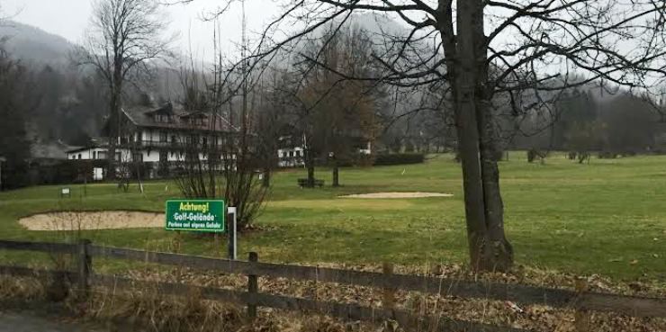 Hier soll das Haus der einheimischen Familie errichtet werden 