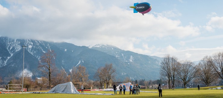 Nur ein Pilot traute sich bei den Windverhältnissen in die Lüfte ... 