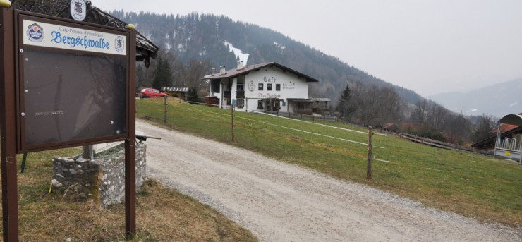 Noch steht das Grundstück leer - doch schon bald soll hier das Almdorf entstehen ...