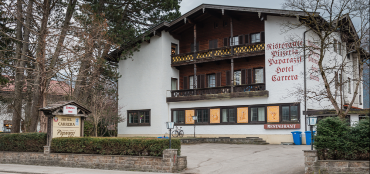 Das Hotel Carrera sollte abgerissen werden - nun die überraschende Kehrtwende.