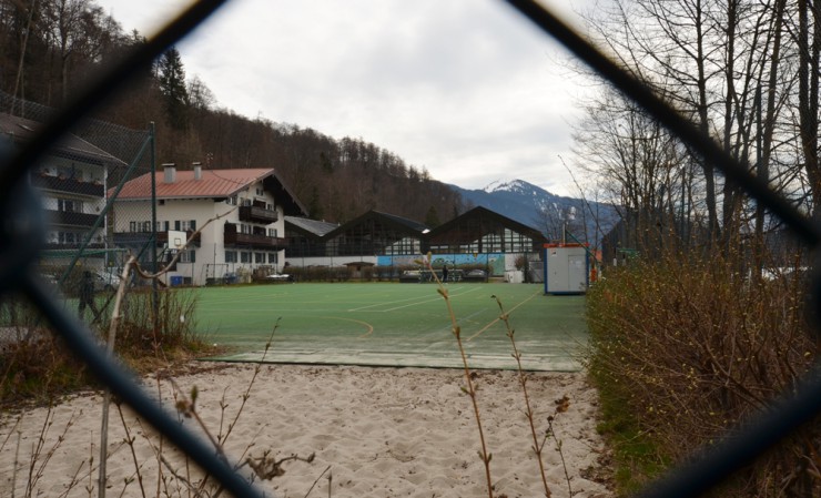 Nach monatelangem Ausnahmezustand werden die Asylbewerber bald aus der Tegernseer Turnhalle ausziehen.