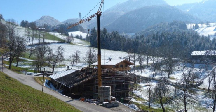 Hoch über Brixlegg im Inntal auf 750m Höhe steht der Hof - noch