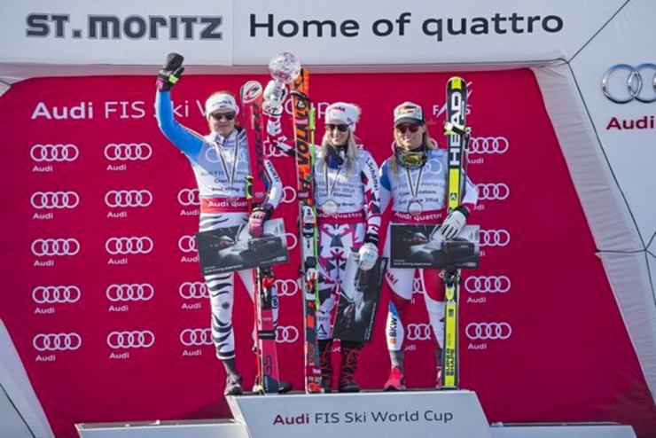 Bei der Siegerehrung zur Riesenslalom-Wertung. Von links: Viktoria Rebensburg. Eva-Maria Brem und Lara Gut.