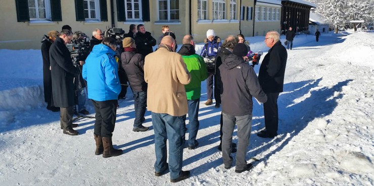 Auch heute fanden sich wieder zahlreiche Journalisten in Wildbad Kreuth ein. 