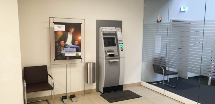 In Tegernsee kann man demnächst nur noch Geld beim Automaten einzahlen.
